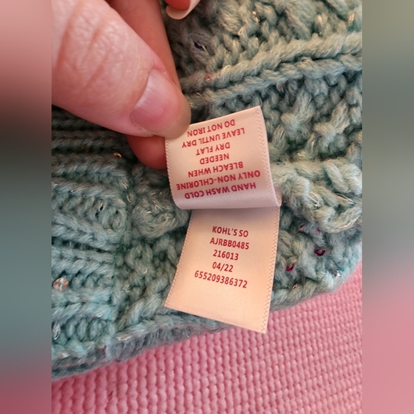 Girls POM Beanie M/L - Picture 2 of 5